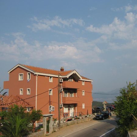 Apartments Drobni Pijesak Petrovac Exteriör bild