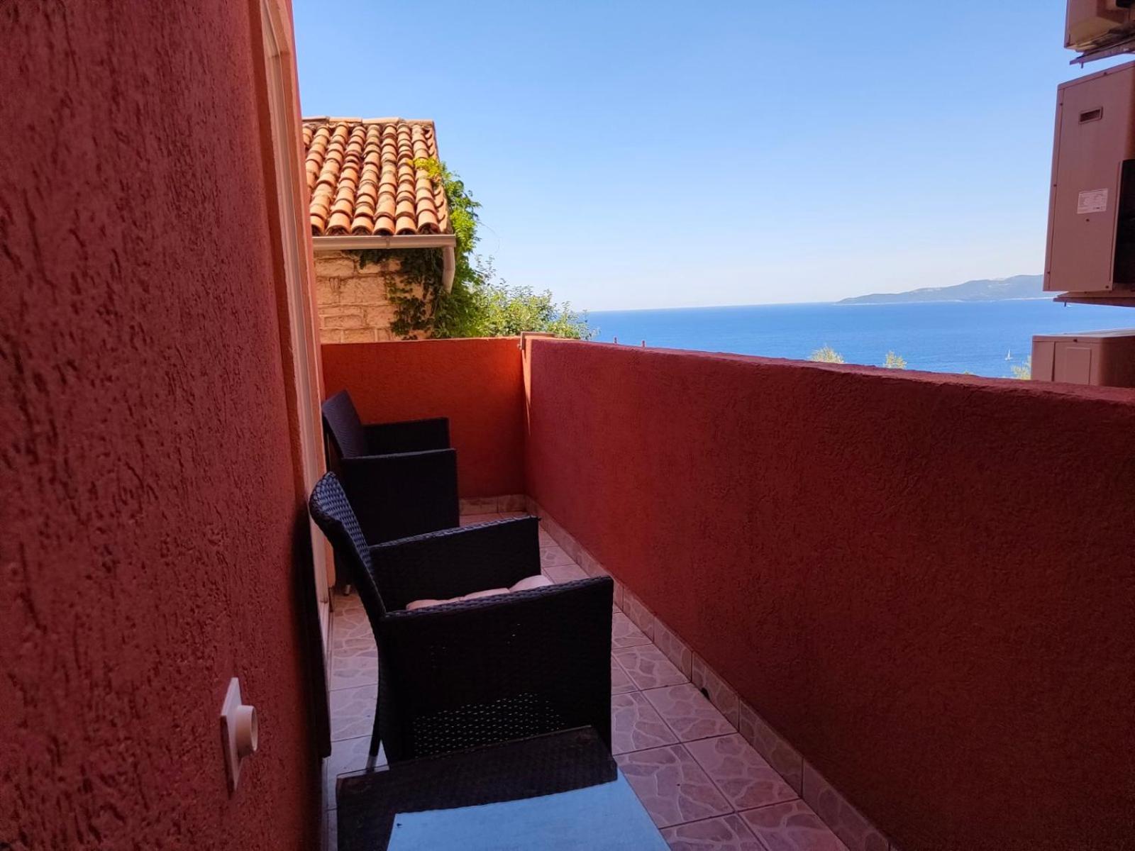 Apartments Drobni Pijesak Petrovac Rum bild