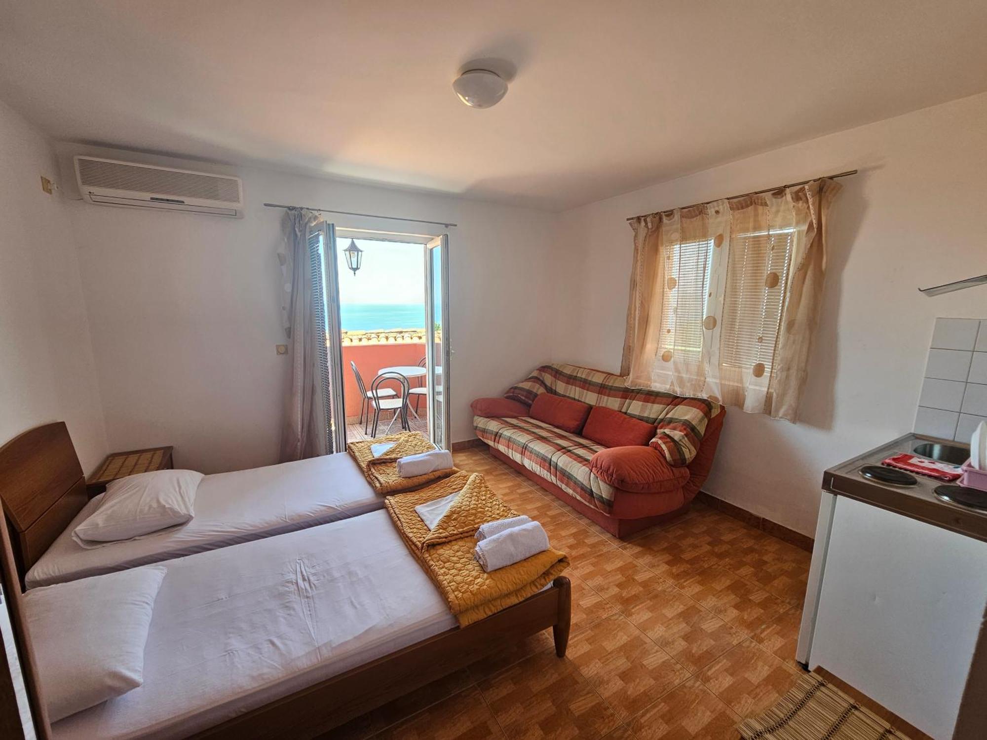 Apartments Drobni Pijesak Petrovac Rum bild