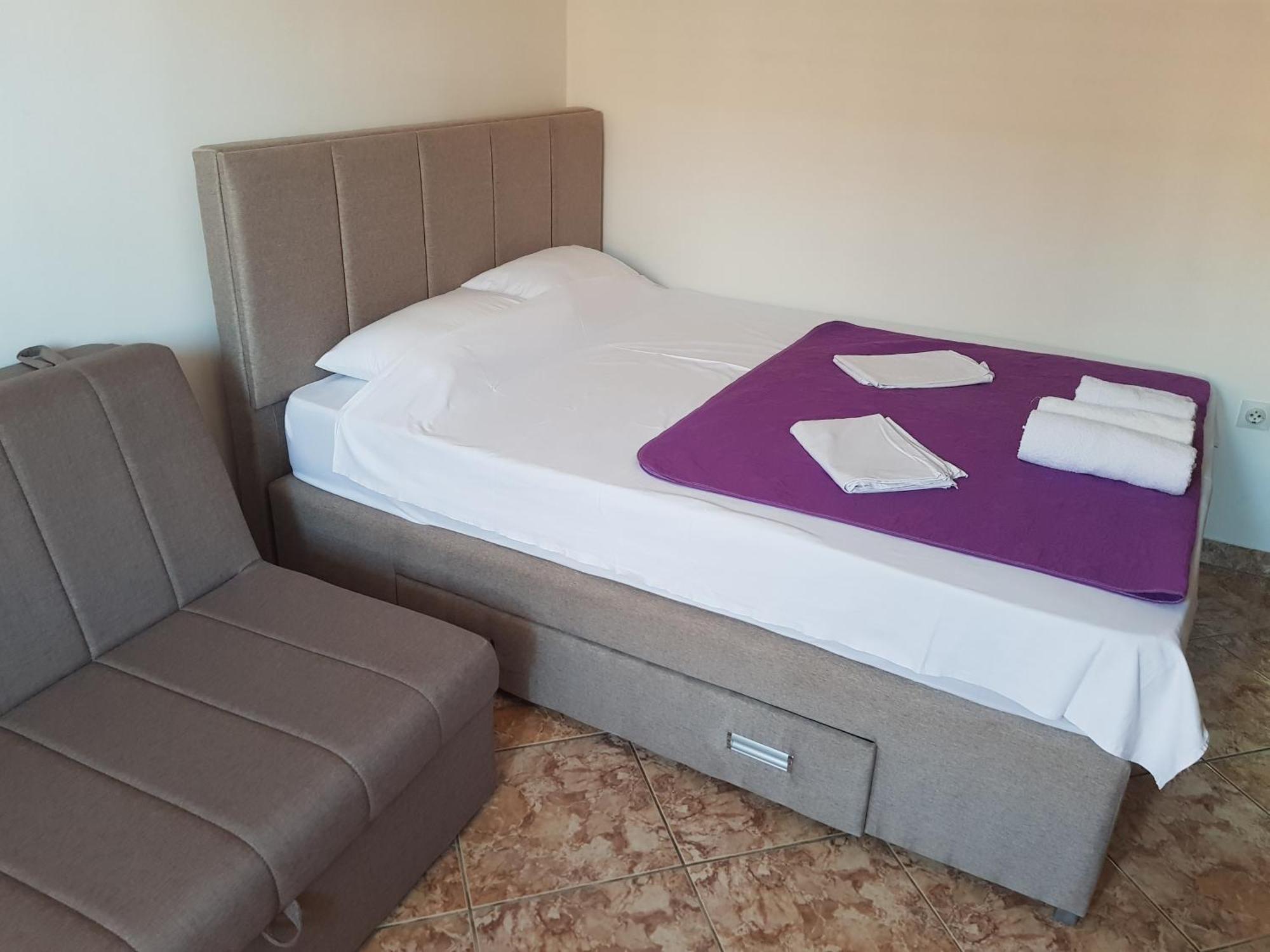 Apartments Drobni Pijesak Petrovac Rum bild
