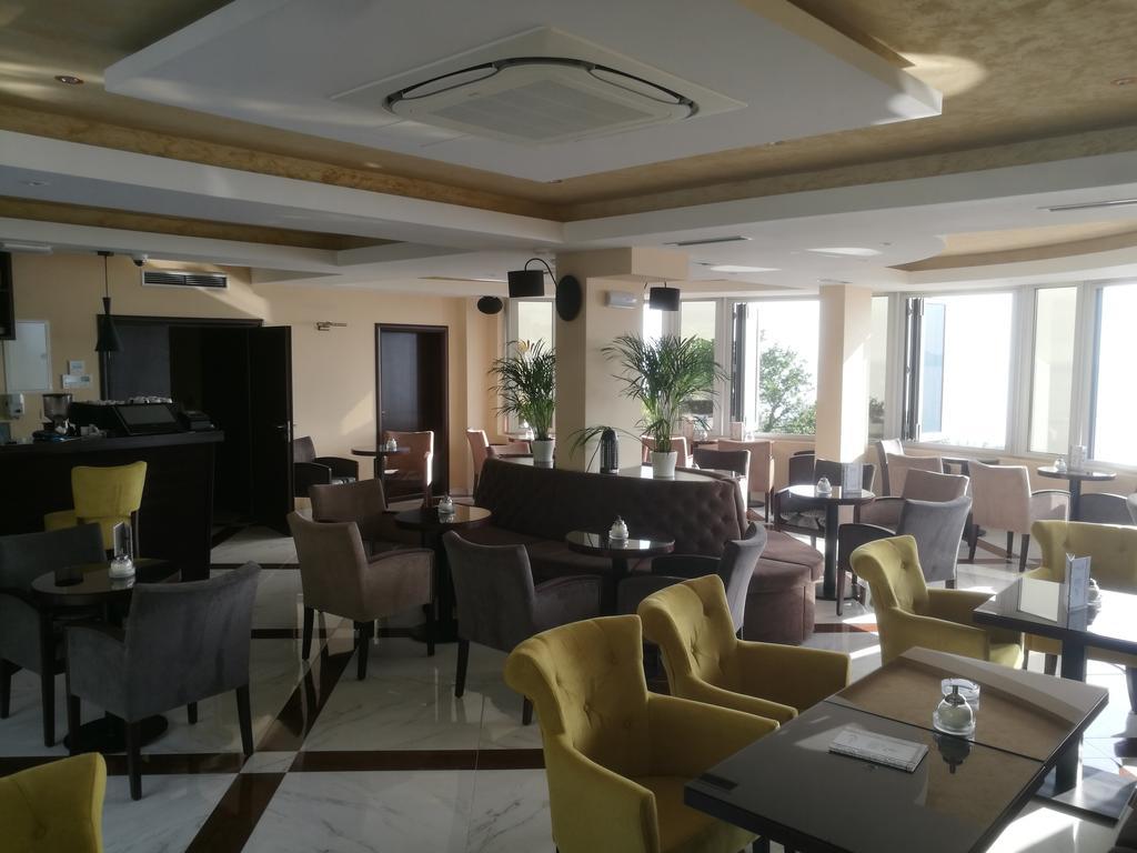 Apartments Drobni Pijesak Petrovac Exteriör bild